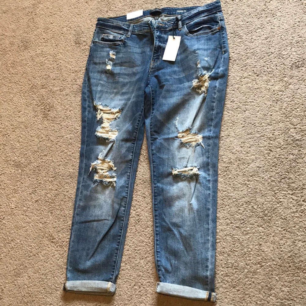 Judy Blue Beach Bum Destroyed Boyfriend Jeans
